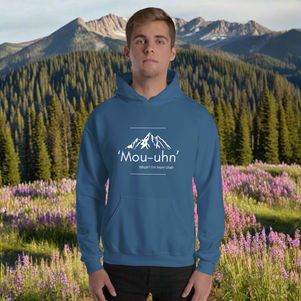 Mou-uhn Gildan Unisex Hoodie